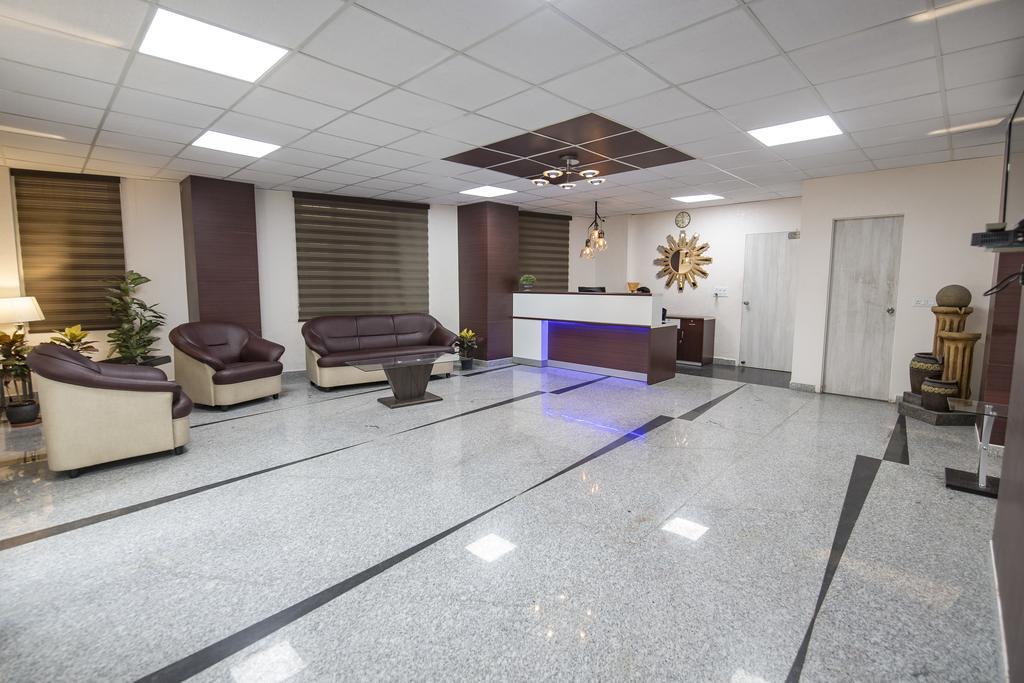 K G Residency Airport Hotel ชัยปุระ ภายนอก รูปภาพ